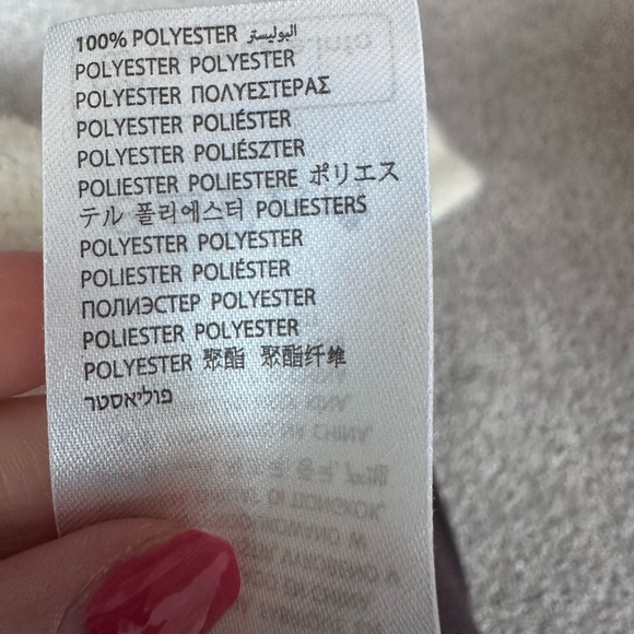 Adika Soft Fuzzy White Cropped "Limited Edition" Sweater Size XS/S - Picture 6 of 7